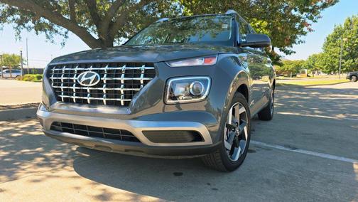 Ecotronic Gray 2025 Hyundai VENUE SEL
