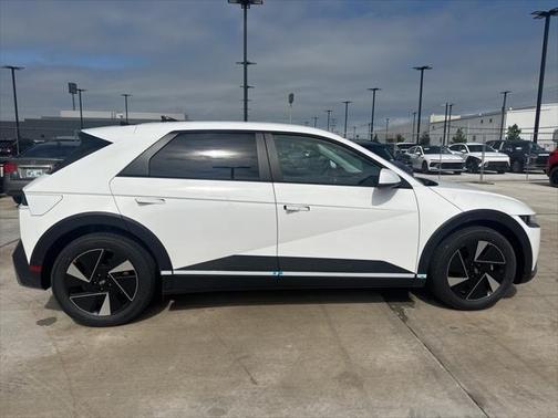 2025 Hyundai IONIQ 5 SE