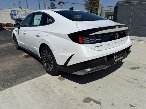2025 Hyundai SONATA Hybrid SE