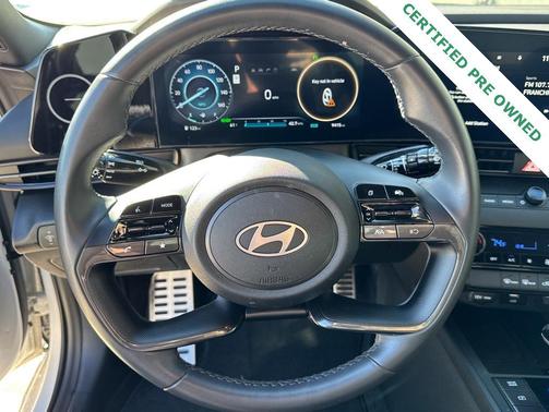 2025 Hyundai ELANTRA HEV SEL Sport