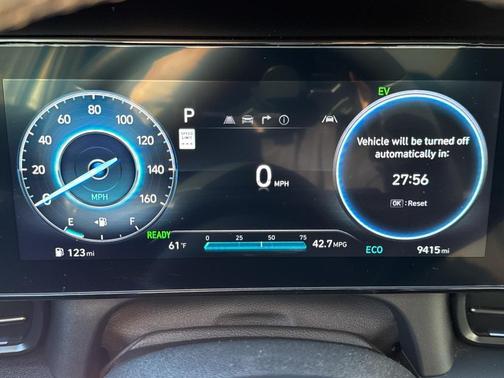 2025 Hyundai ELANTRA HEV SEL Sport