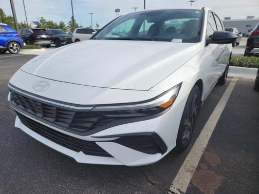 2025 Hyundai ELANTRA HEV SEL Sport