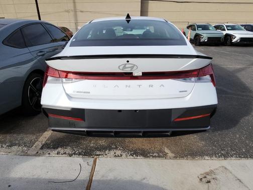 2025 Hyundai ELANTRA HEV SEL Sport