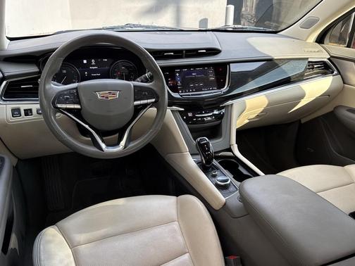 2021 Cadillac XT6 Premium Luxury FWD