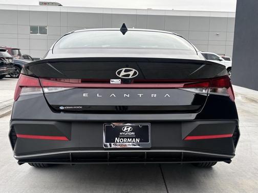 2025 Hyundai ELANTRA Sport