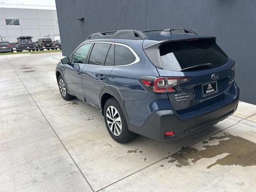 Cosmic Blue Pearl 2023 Subaru Outback Premium