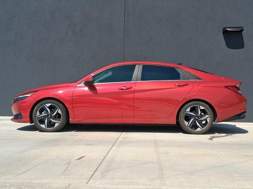 2021 Hyundai ELANTRA 