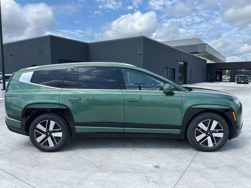 Ionosphere Green 2026 Hyundai IONIQ 9 SEL