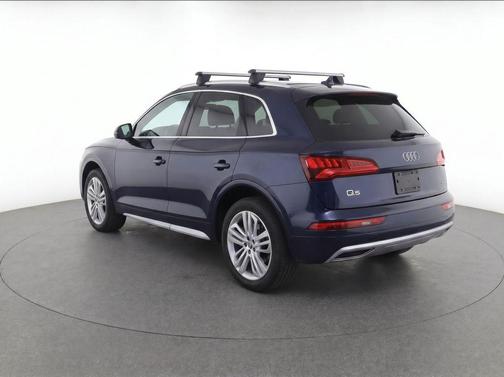 Moonlight Blue Metallic 2020 Audi Q5 45 Premium Plus