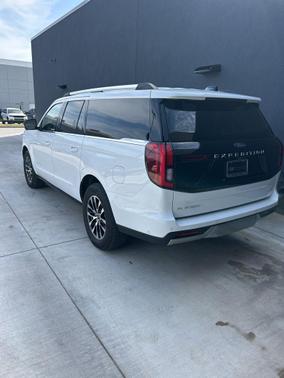 Oxford White 2025 Ford Expedition Max Platinum