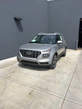 Shimmering Silver 2026 Hyundai VENUE SEL