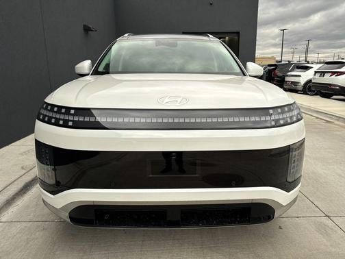 Snow White Pearl 2026 Hyundai IONIQ 9 Performance Calligraphy