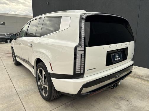 Snow White Pearl 2026 Hyundai IONIQ 9 Performance Calligraphy