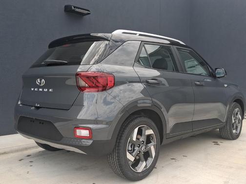 2025 Hyundai VENUE Limited