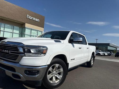Bright White Clearcoat 2022 RAM 1500 Laramie