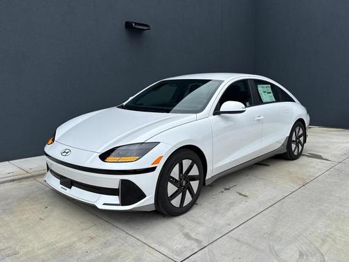 2025 Hyundai IONIQ 6 SE