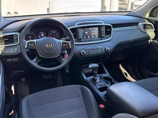 2020 Kia Sorento L