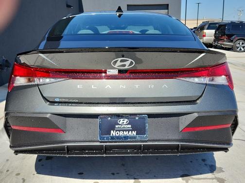 2025 Hyundai ELANTRA Sport