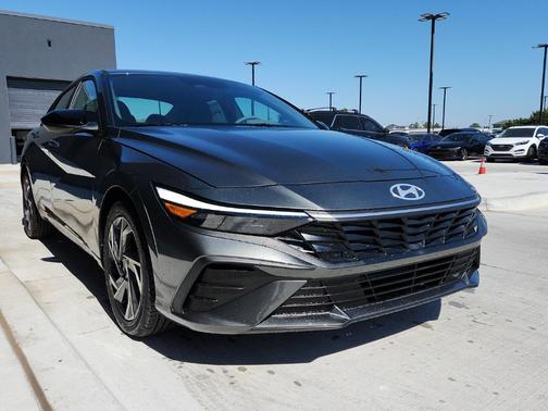 2025 Hyundai ELANTRA Sport