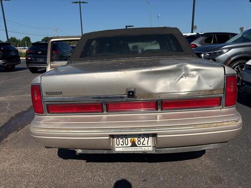 1997 Lincoln Town Car Executive