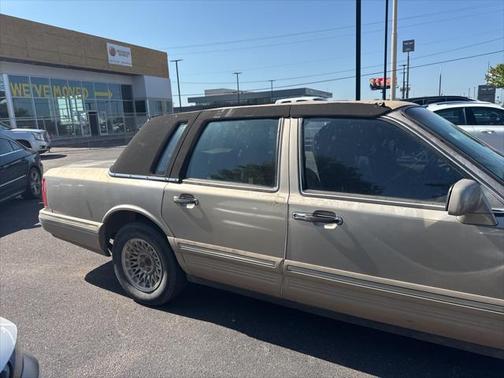 1997 Lincoln Town Car Executive