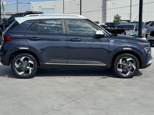 2025 Hyundai VENUE Limited