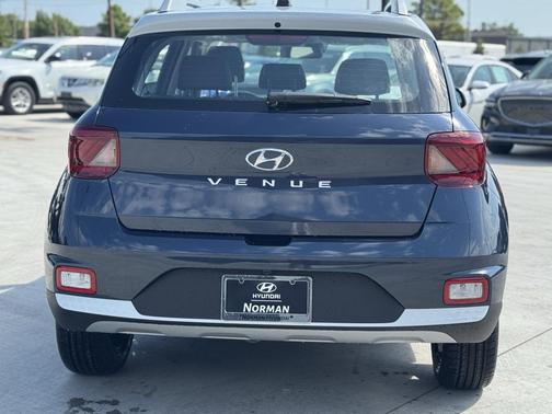 2025 Hyundai VENUE Limited
