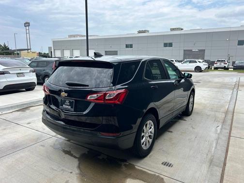 Mosaic Black Metallic 2020 Chevrolet Equinox LS