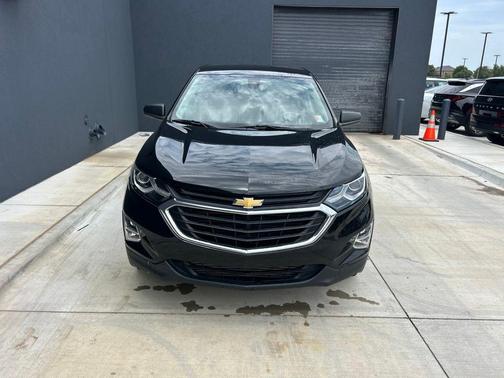 Mosaic Black Metallic 2020 Chevrolet Equinox LS
