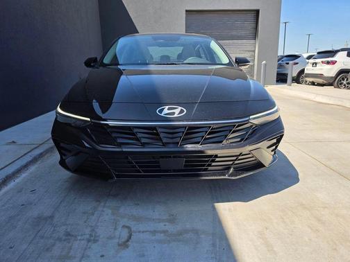 Abyss Black 2026 Hyundai ELANTRA Limited