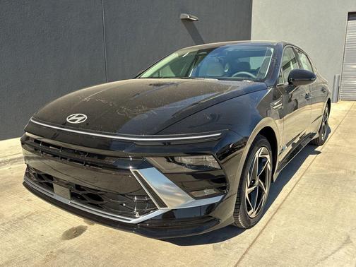 Abyss Black 2026 Hyundai SONATA SEL