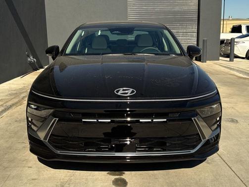 Abyss Black 2026 Hyundai SONATA SEL