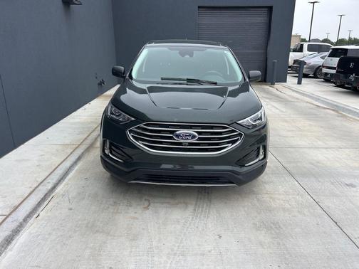 Forged Green Metallic 2024 Ford Edge SE