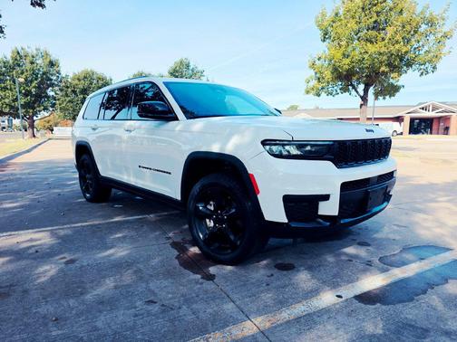 Bright White Clearcoat 2024 Jeep Grand Cherokee L Altitude