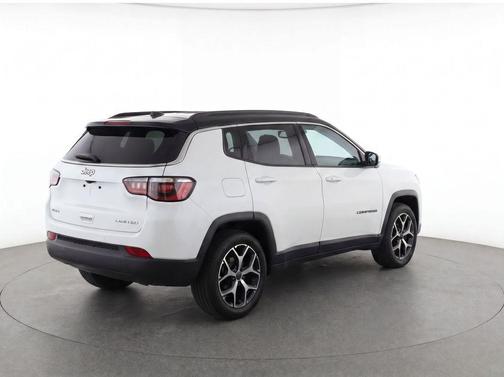 Bright White Clearcoat 2025 Jeep Compass Limited