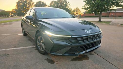 Amazon Gray 2025 Hyundai ELANTRA SE