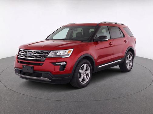 Ruby Red Metallic 2018 Ford Explorer XLT