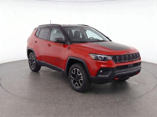 Red Hot Pearlcoat 2025 Jeep Compass Trailhawk