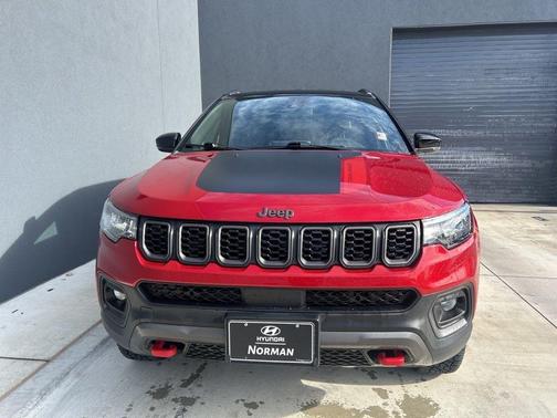 Red Hot Pearlcoat 2025 Jeep Compass Trailhawk
