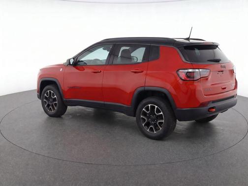 Red Hot Pearlcoat 2025 Jeep Compass Trailhawk