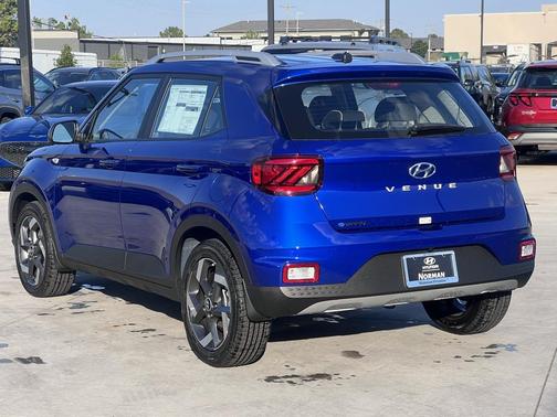 2025 Hyundai VENUE Limited