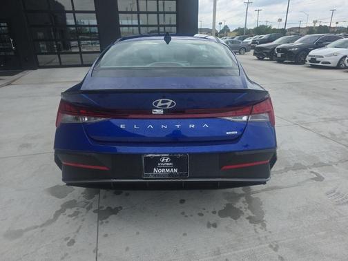 2025 Hyundai ELANTRA Sport