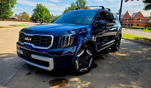 Midnight Lake Blue 2024 Kia Telluride S