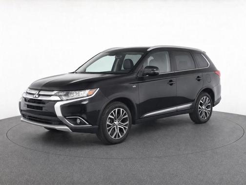 Labrador Black Pearl 2017 Mitsubishi Outlander GT