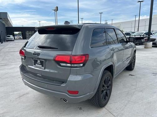 2019 Jeep Grand Cherokee Altitude