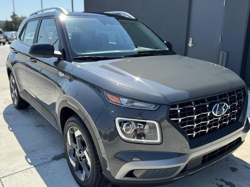 2025 Hyundai VENUE Limited