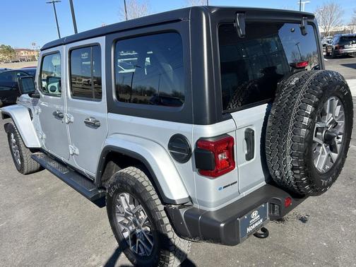 2024 Jeep Wrangler 4-Door Sahara