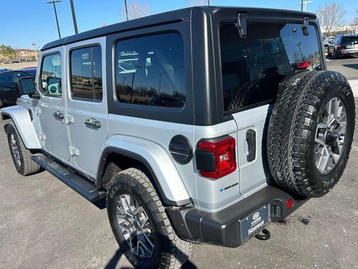 2024 Jeep Wrangler 4-Door Sahara