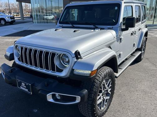 2024 Jeep Wrangler 4-Door Sahara