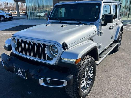 2024 Jeep Wrangler 4-Door Sahara